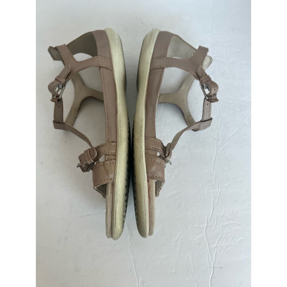Ecco Flash Comfort Strappy Shimmer Tan Leather T Strap Buckle Sandals Sz 9 - Picture 5 of 11